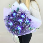 Ты мой космос ⭐ букет из экзотичных орхидей с гипсофилой